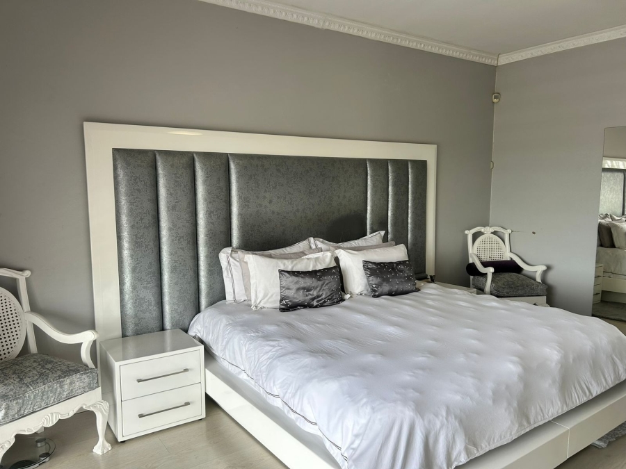 5 Bedroom Property for Sale in Nahoon Valley Park Eastern Cape